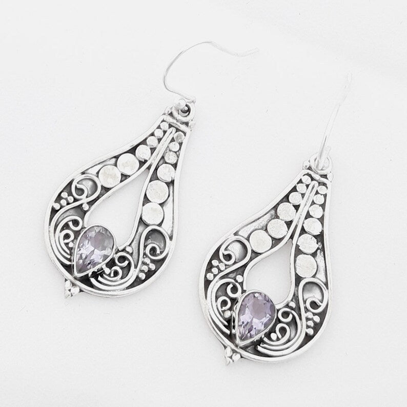 Charming Silver Earring for Any Occasion