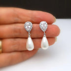 Romantic Pearl Earring for Special Moments