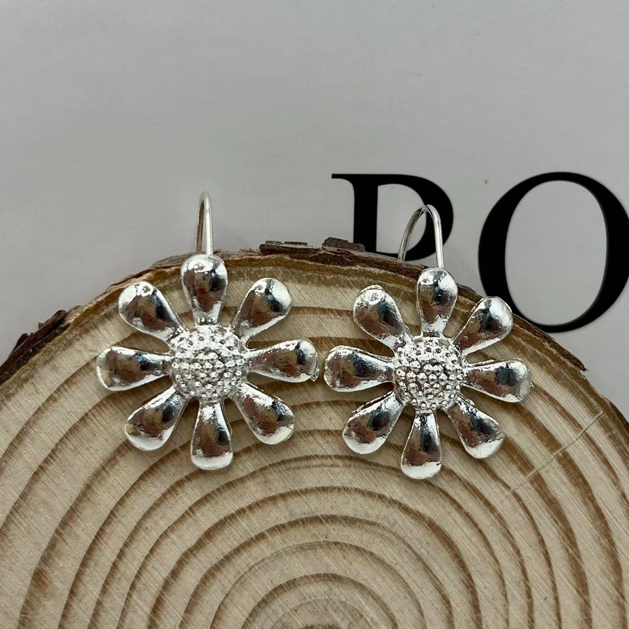 Stunning Silver Earring for Daily Wear