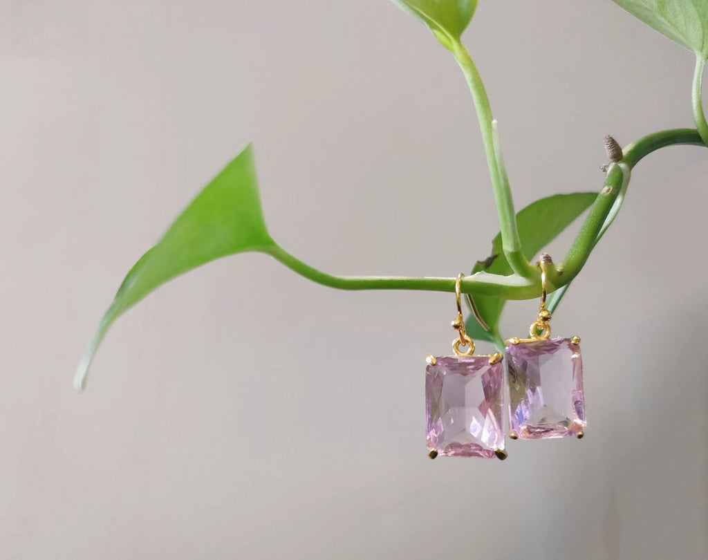 Charming Earring for Any Occasion