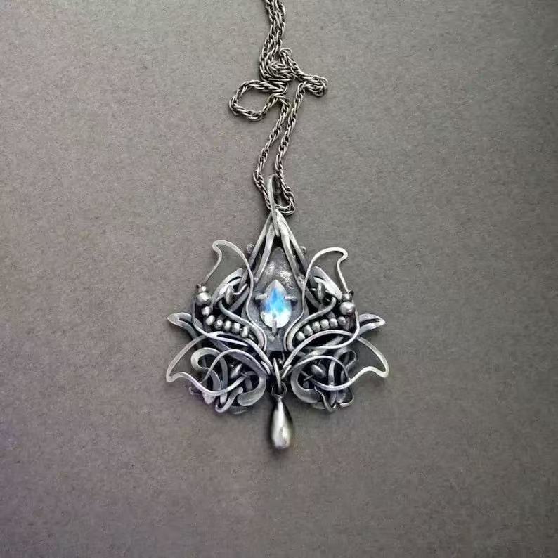 Classic Necklace with Timeless Appeal