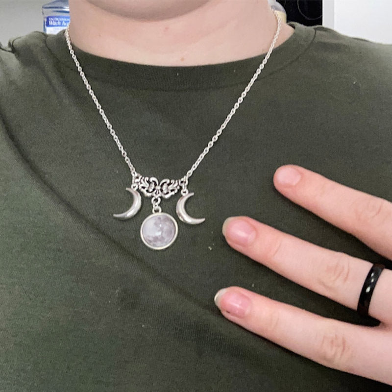 Elegant Pendant for Every Occasion