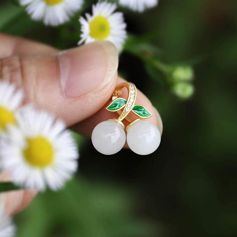 Stunning Silver Necklace for Daily Wear