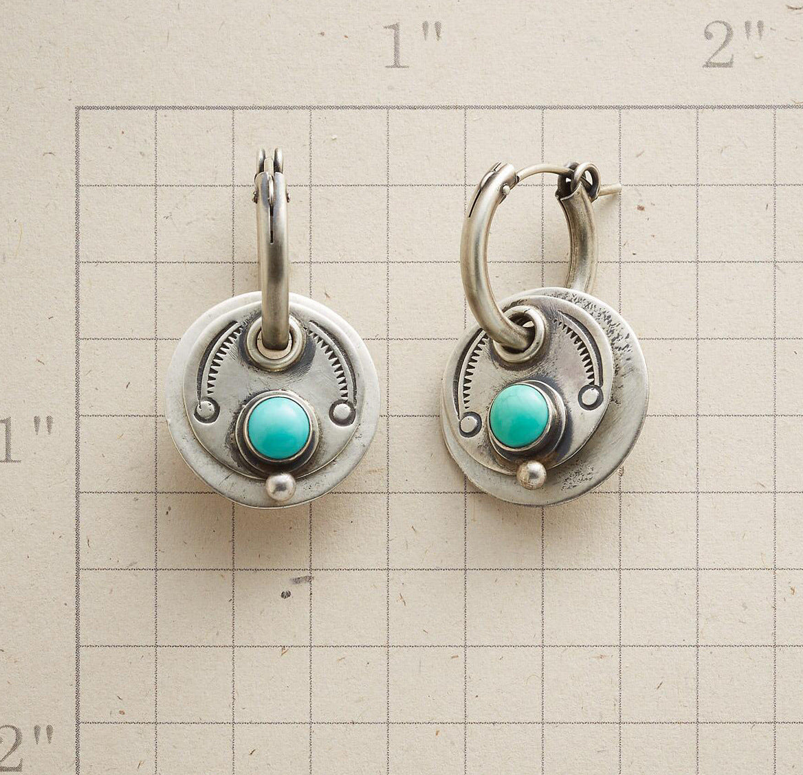Charming Earring for Any Occasion