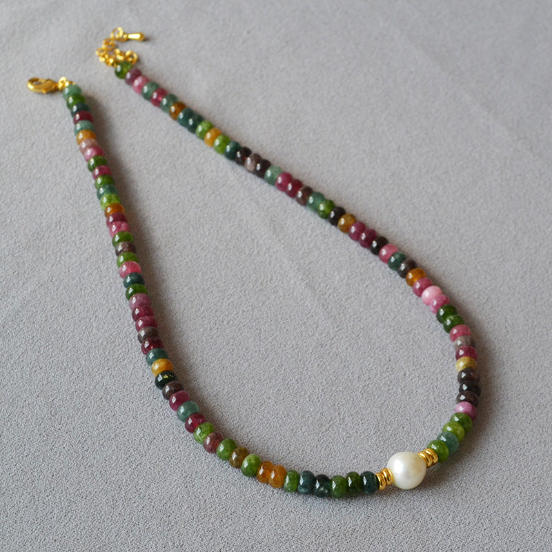 Beautiful Pearl Necklace with Unique Style