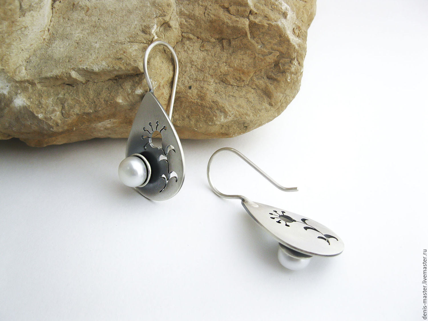 Beautiful Earring with Unique Style