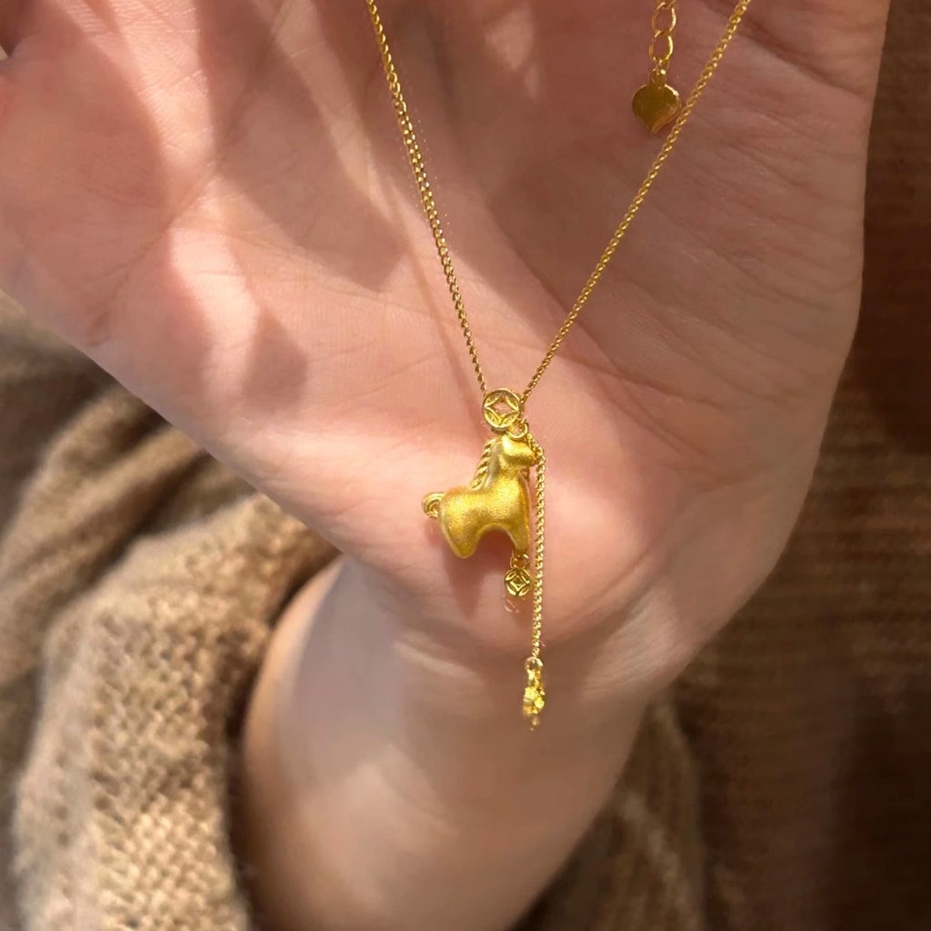 Beautiful Gold Necklace with Unique Style