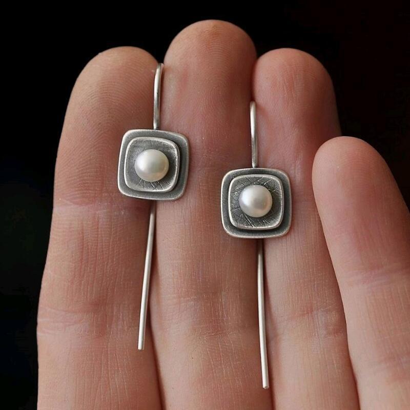 Beautiful Pearl Earring with Unique Style