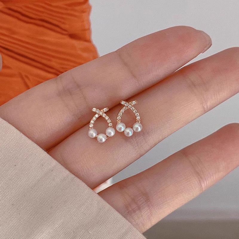 Charming Pearl Earring for Any Occasion