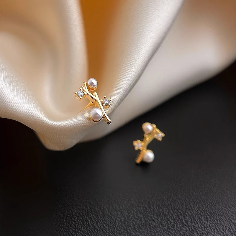 Charming Pearl Earring for Any Occasion