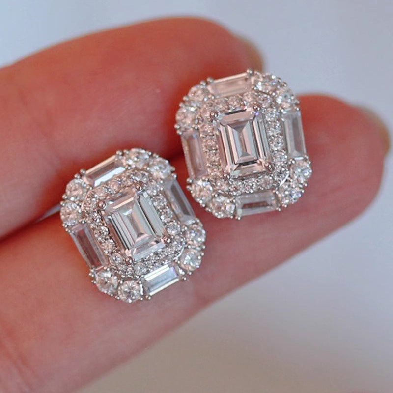 Stunning Earring for Daily Wear