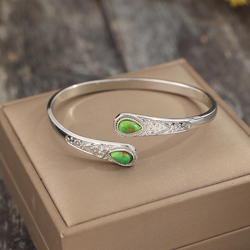 Charming Bracelet for Any Occasion