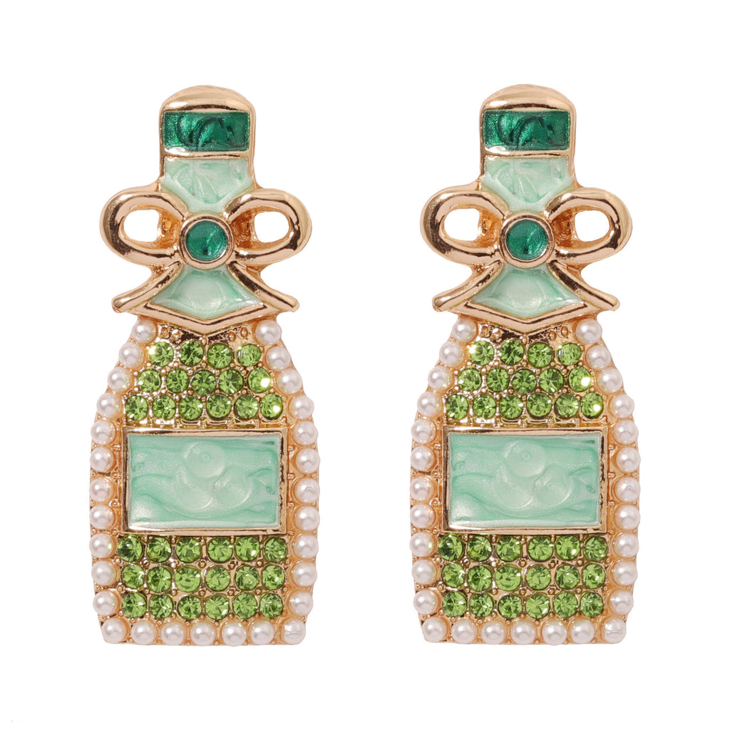 Charming Pearl Earring for Any Occasion