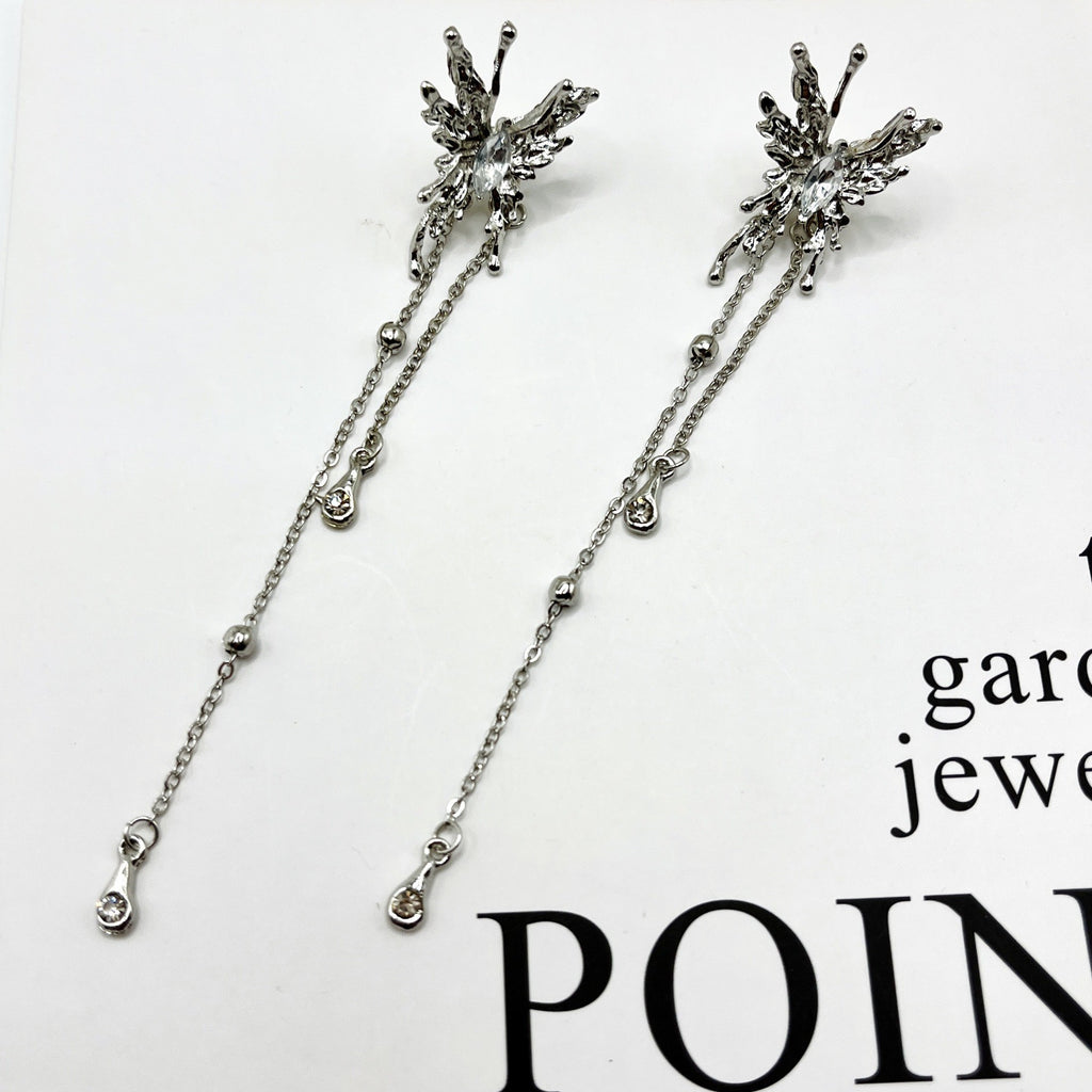 Charming Earring for Any Occasion