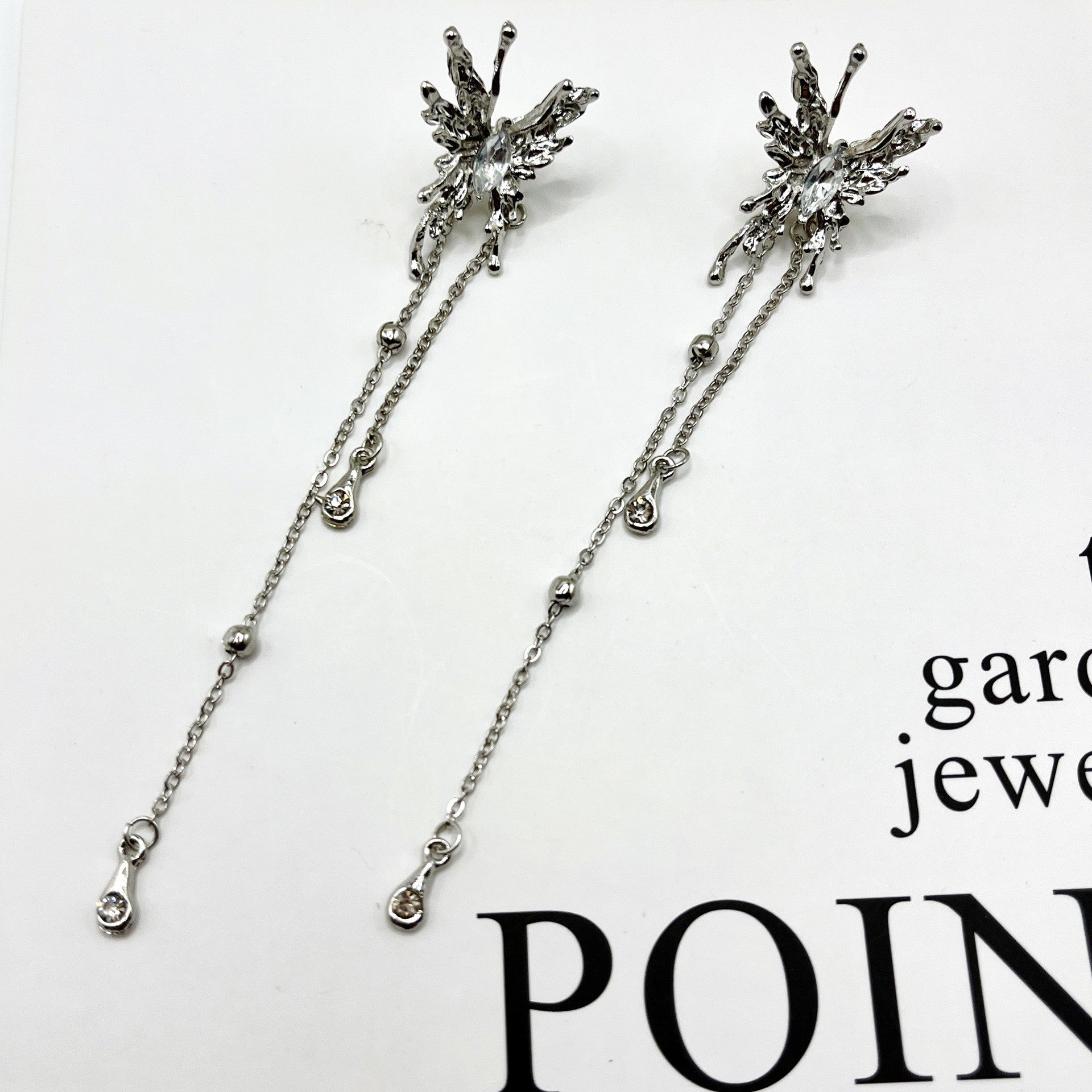 Charming Earring for Any Occasion