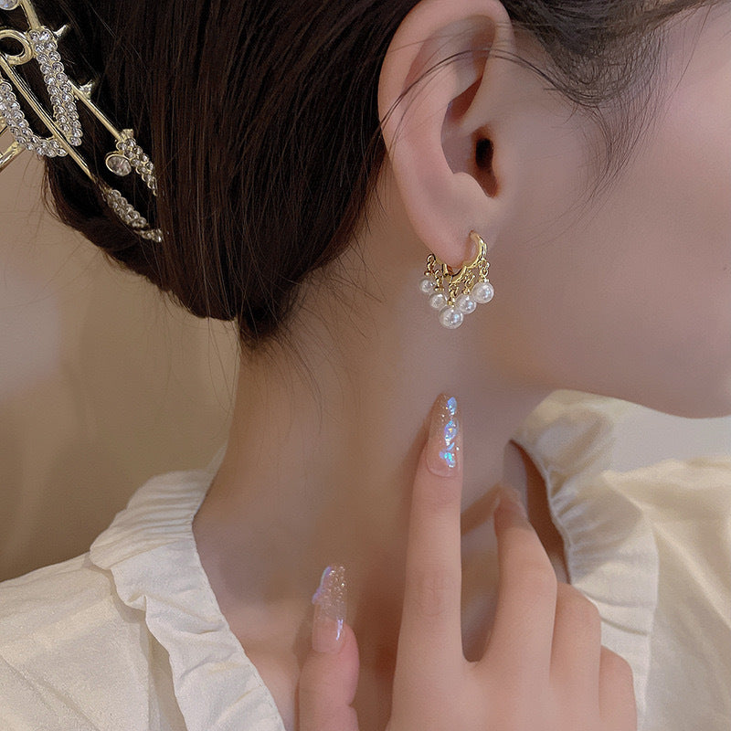 Beautiful Pearl Earring with Unique Style