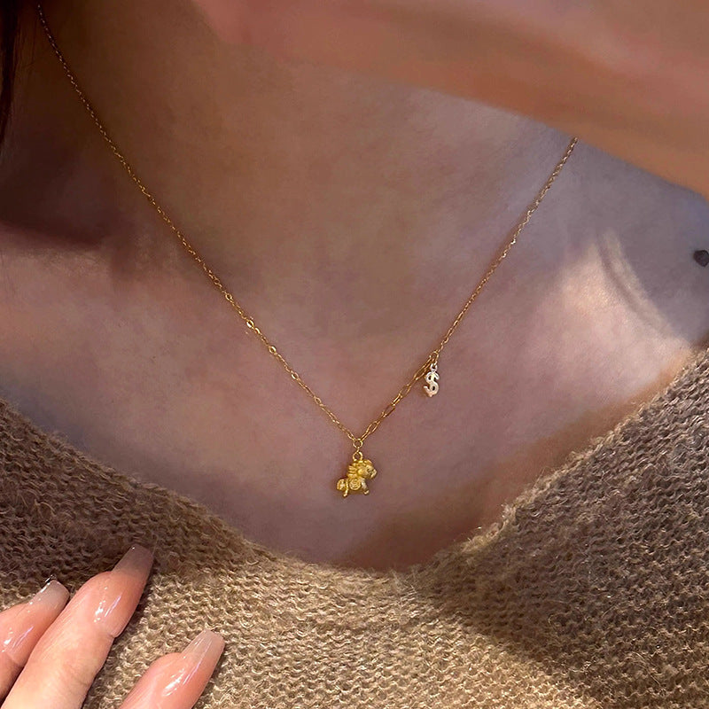 Beautiful Gold Necklace with Unique Style