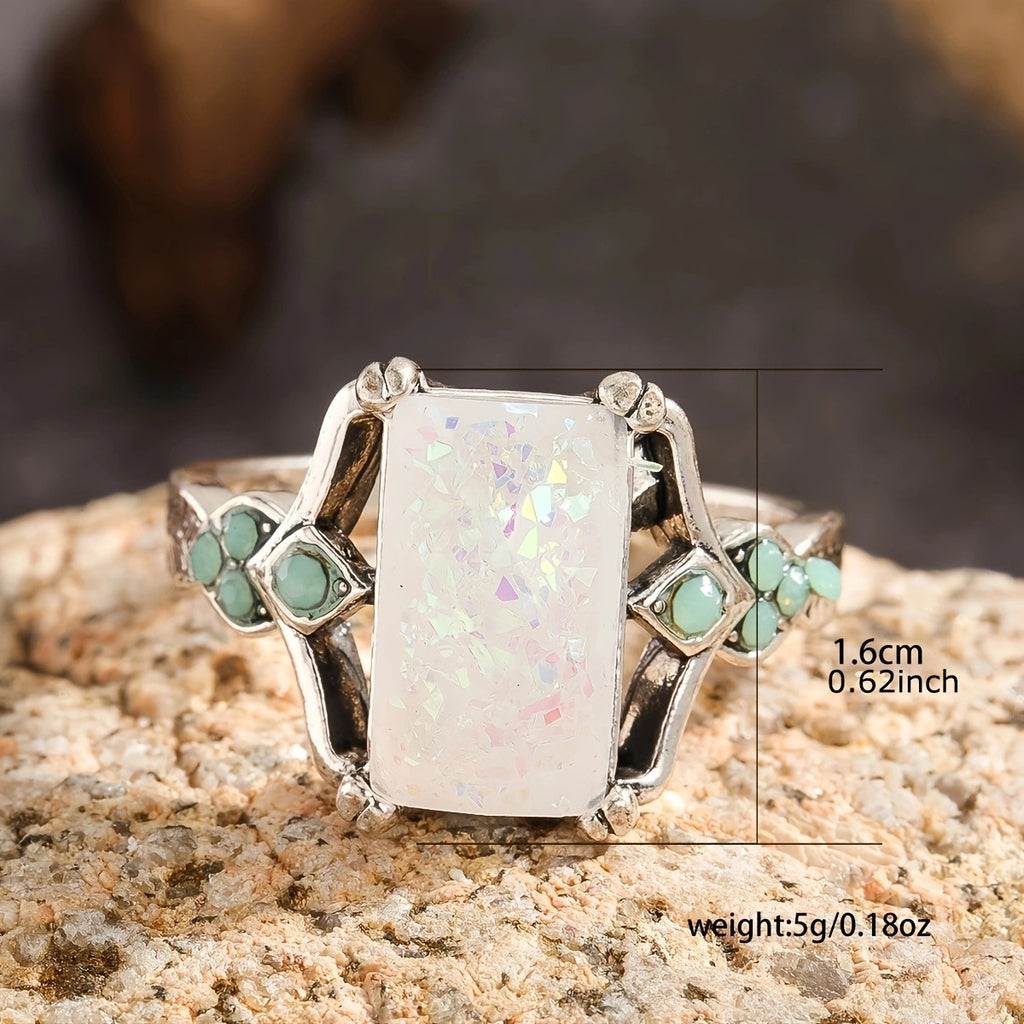 Charming Silver Ring for Any Occasion