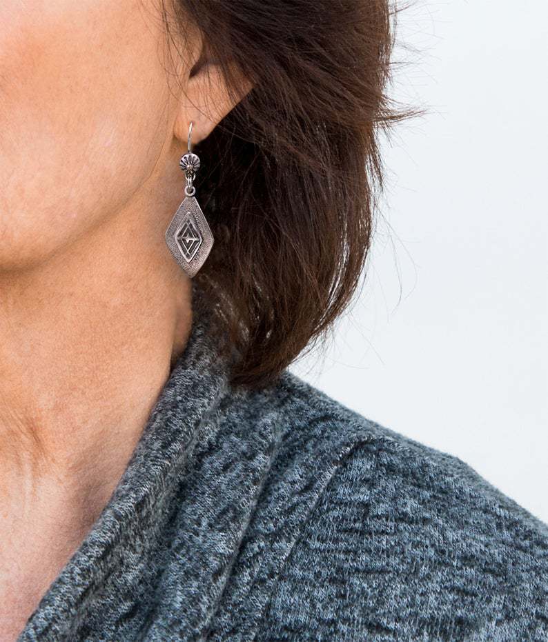 Stunning Earring for Daily Wear