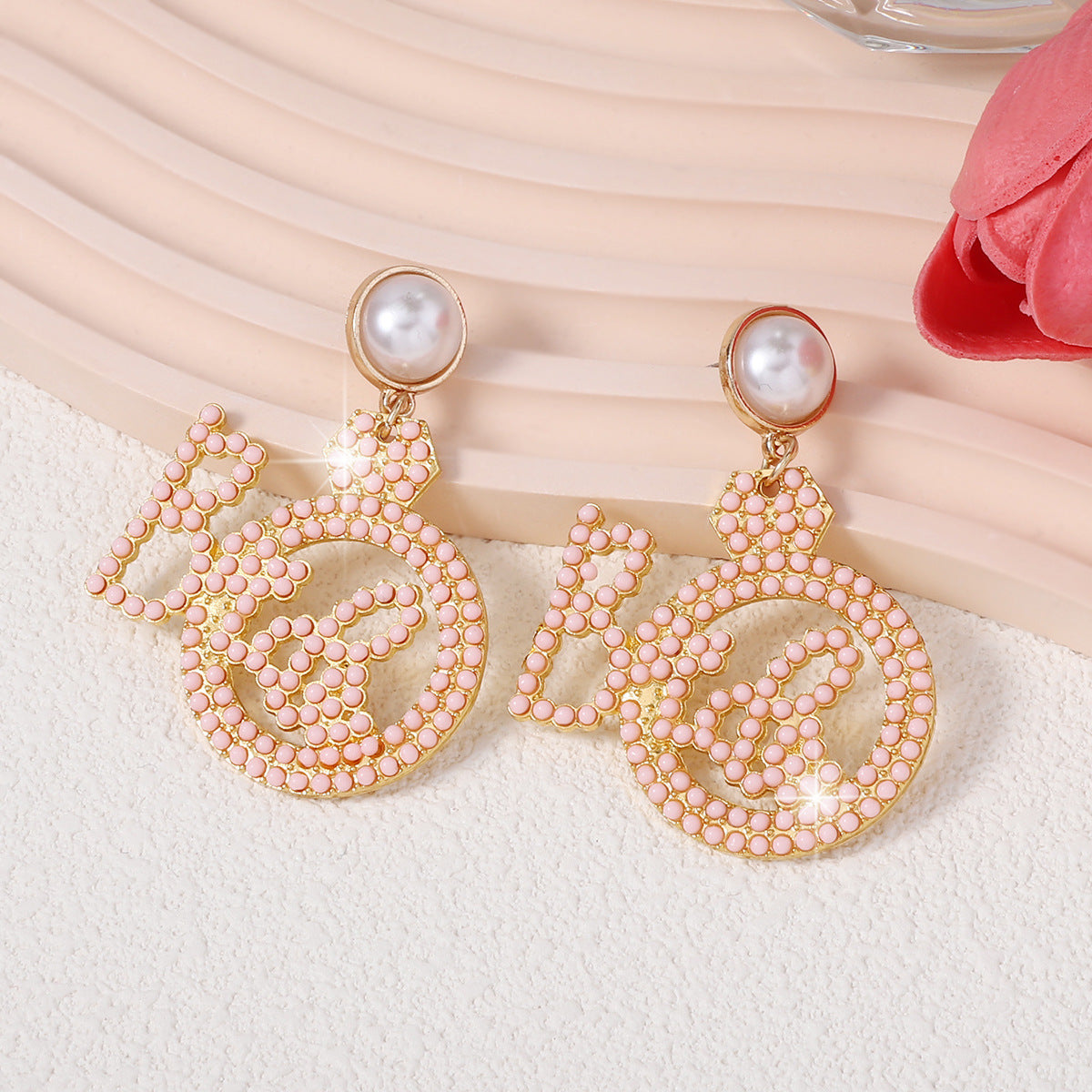 Charming Pearl Earring for Any Occasion