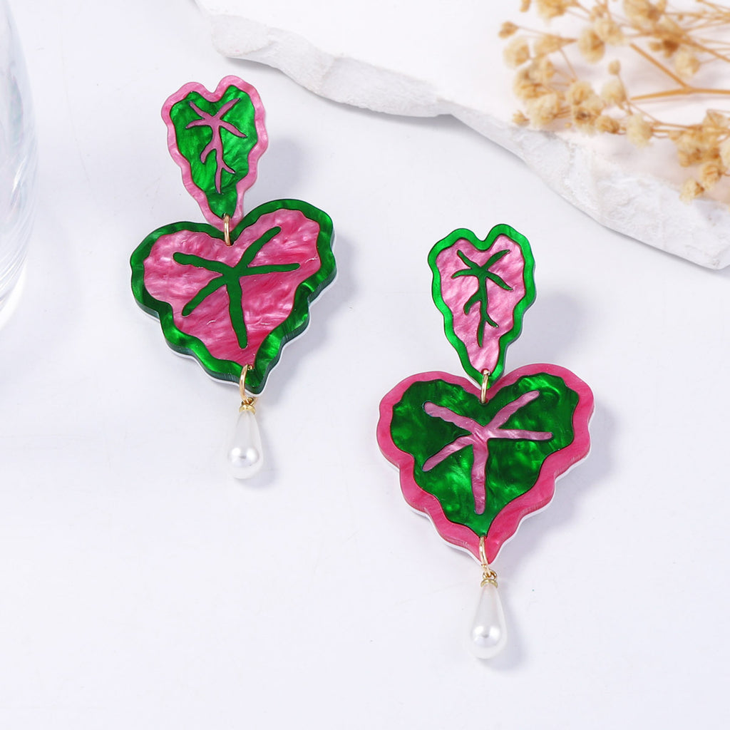 Beautiful Pearl Earring with Unique Style