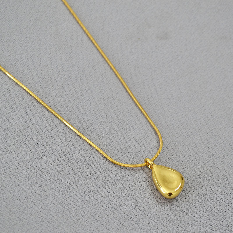 Beautiful Gold Necklace with Unique Style
