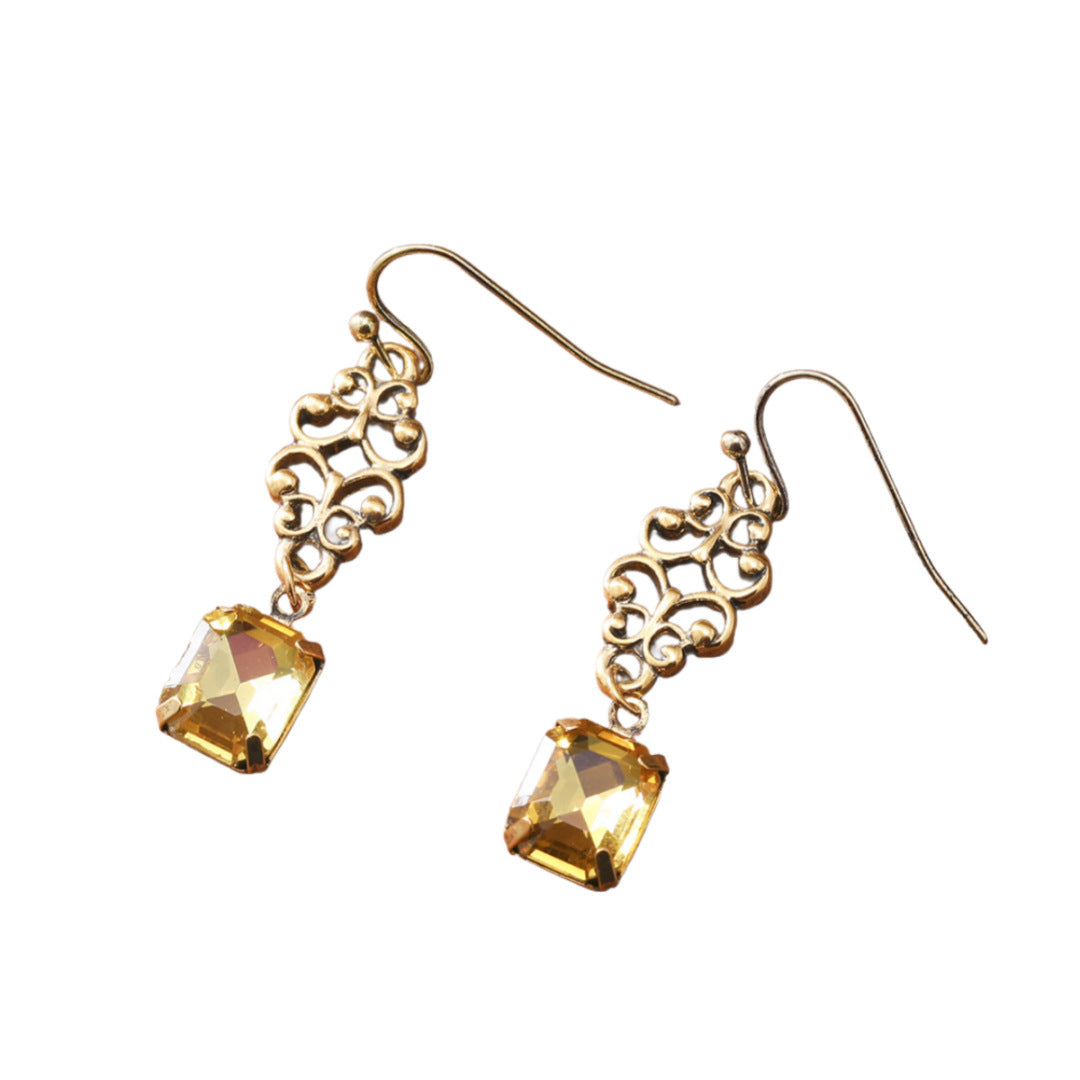 Charming Earring for Any Occasion