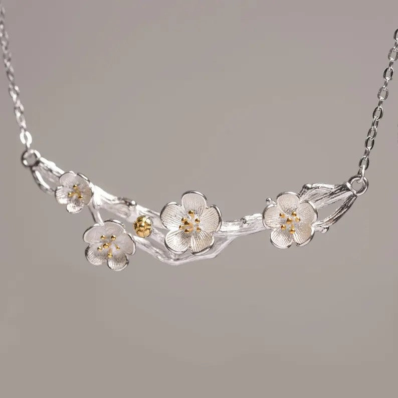 Stunning Necklace for Daily Wear
