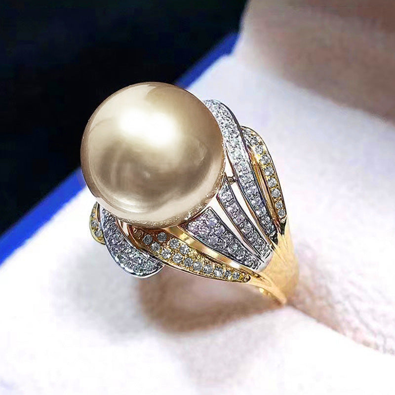 Beautiful Pearl Ring with Unique Style