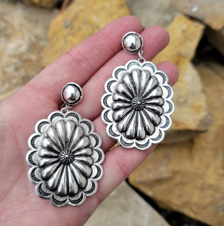 Classic Earring with Timeless Appeal