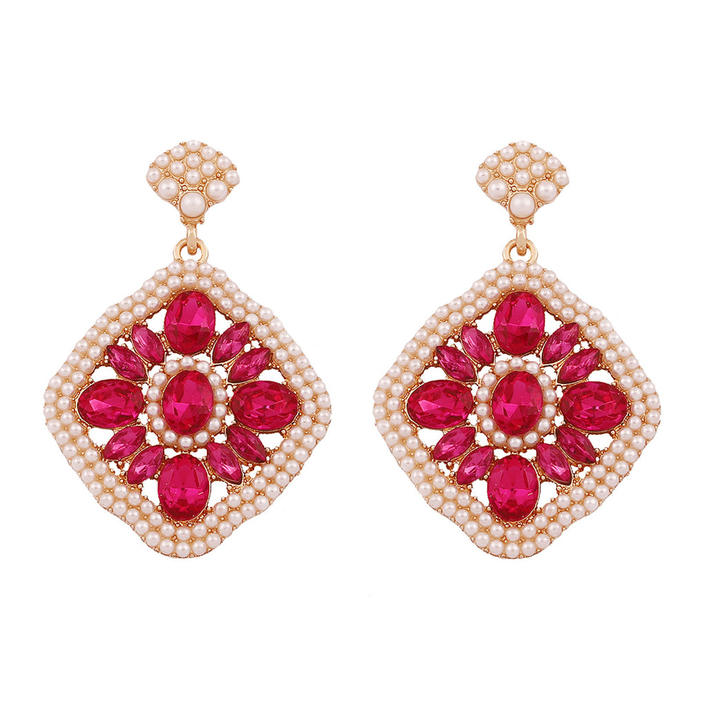 Beautiful Pearl Earring with Unique Style