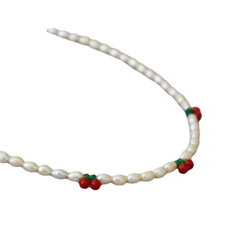 Beautiful Pearl Necklace with Unique Style