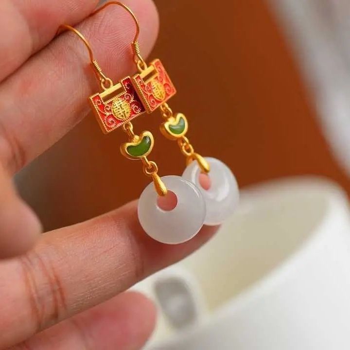 Vintage Handmade Gold Earring