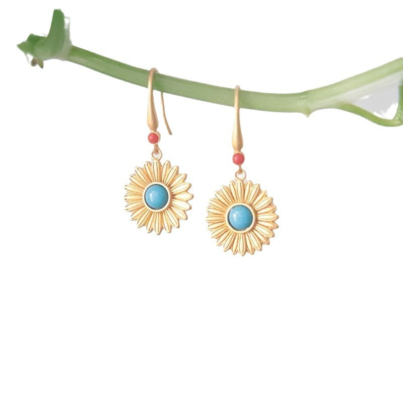 Vintage Handmade Gold Earring