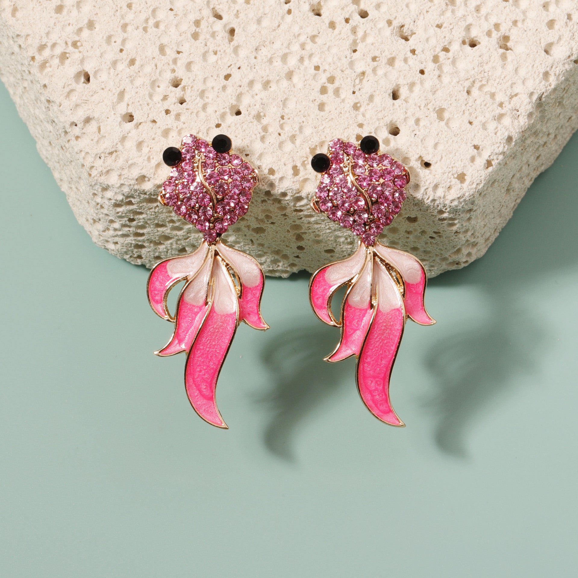 Vintage Handmade Gold Earring