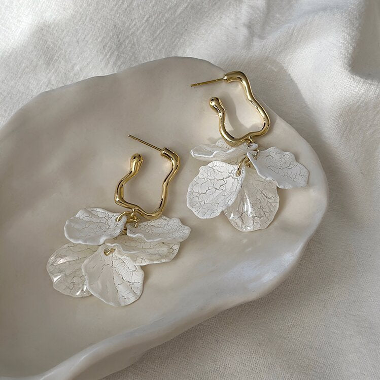 Charming Pearl Earring for Any Occasion