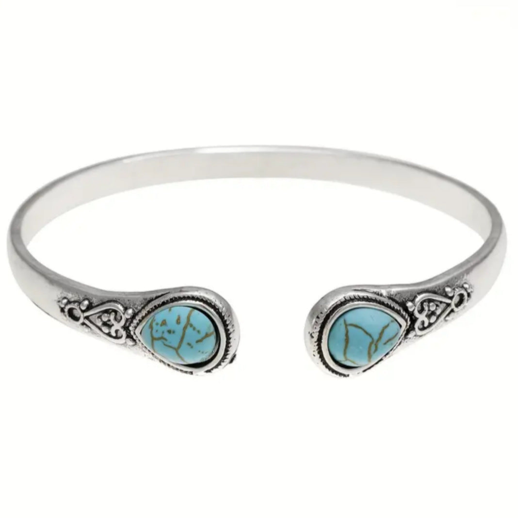 Charming Bracelet for Any Occasion