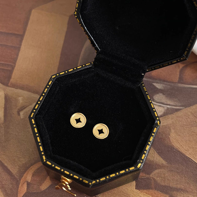 Vintage Handmade Gold Earring