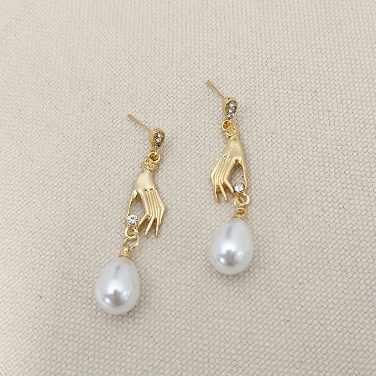 Stunning Pearl Earring for Daily Wear