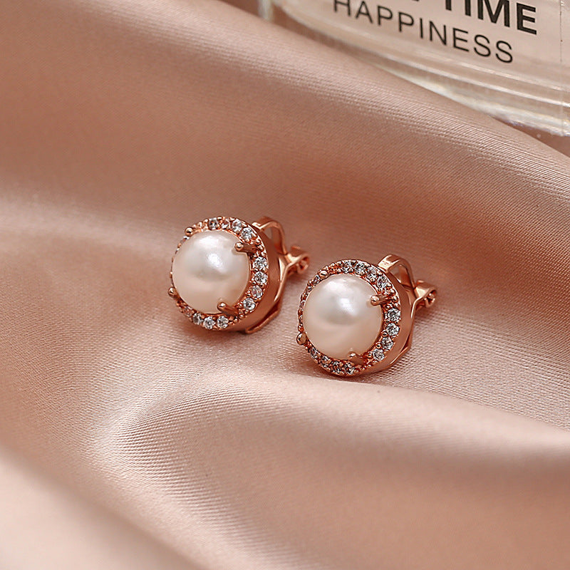 Beautiful Pearl Earring with Unique Style