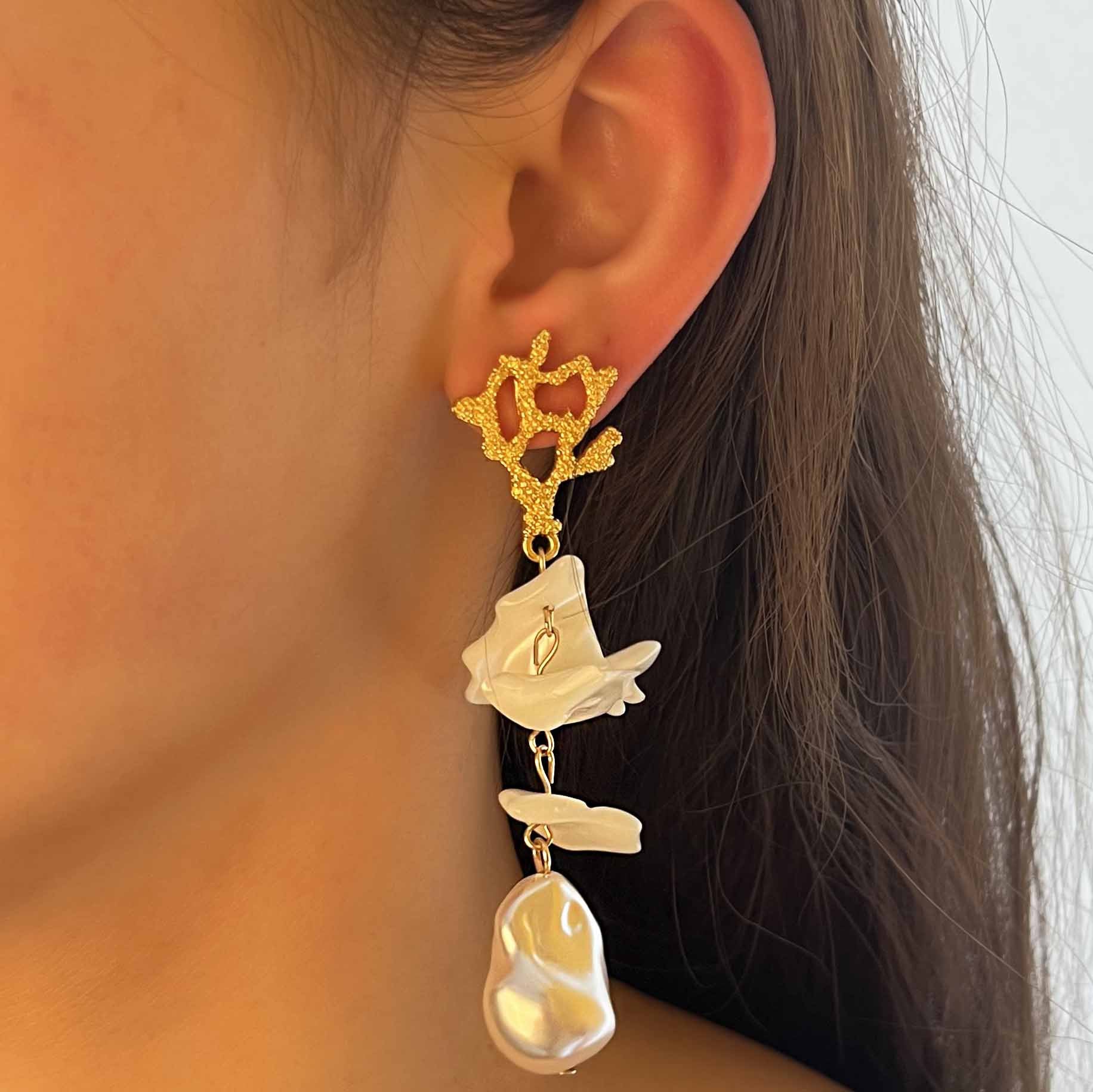 Beautiful Pearl Earring with Unique Style