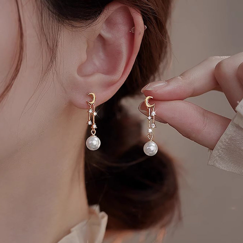 Beautiful Pearl Earring with Unique Style