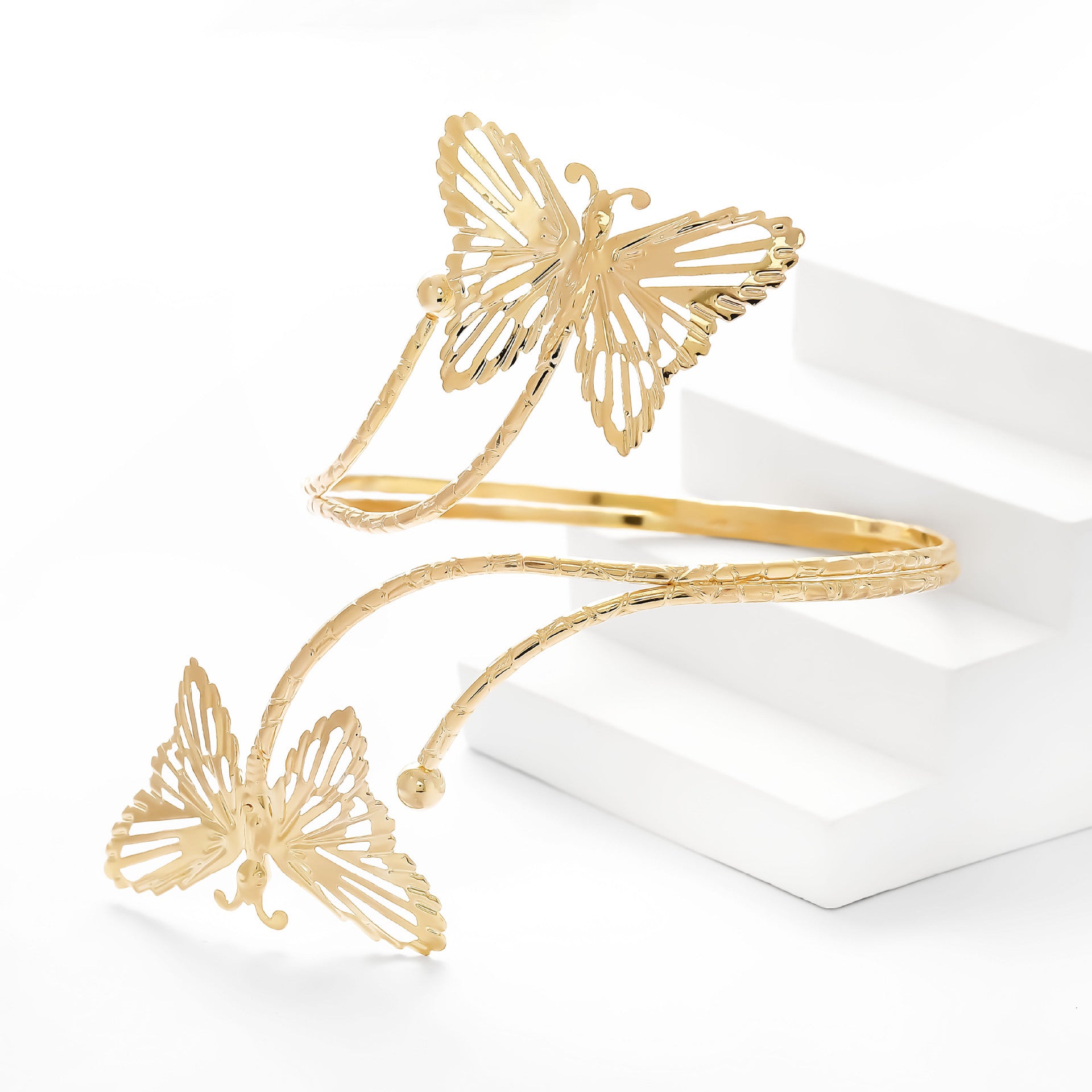 Charming Bracelet for Any Occasion