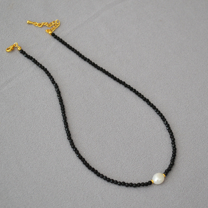 Beautiful Pearl Necklace with Unique Style