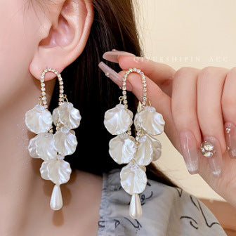 Charming Pearl Earring for Any Occasion