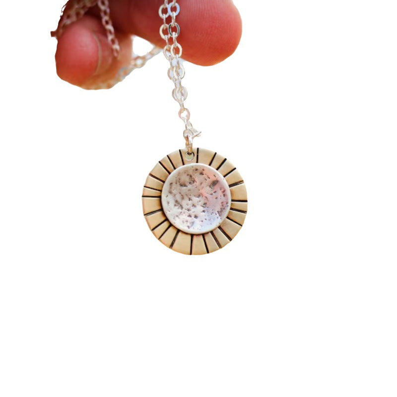 Beautiful Gold Necklace with Unique Style