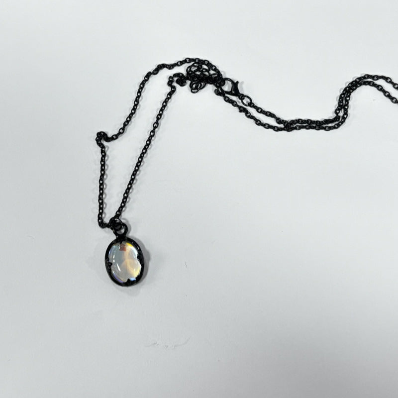 A Romantic Pendant for Special Moments