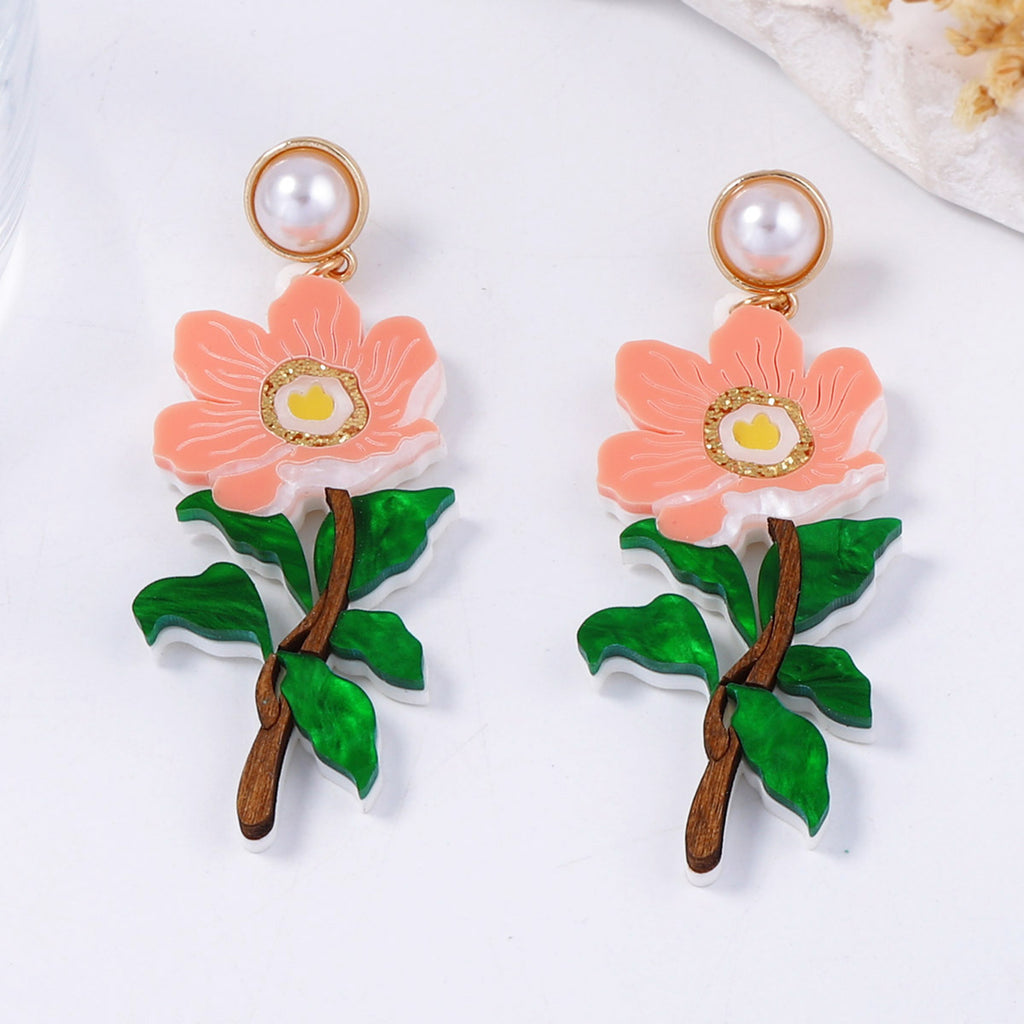 Beautiful Pearl Earring with Unique Style