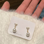 Beautiful Pearl Earring with Unique Style