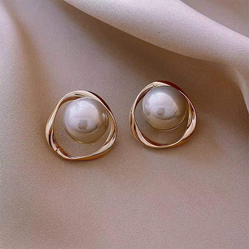 Vintage Handmade Pearl Earring